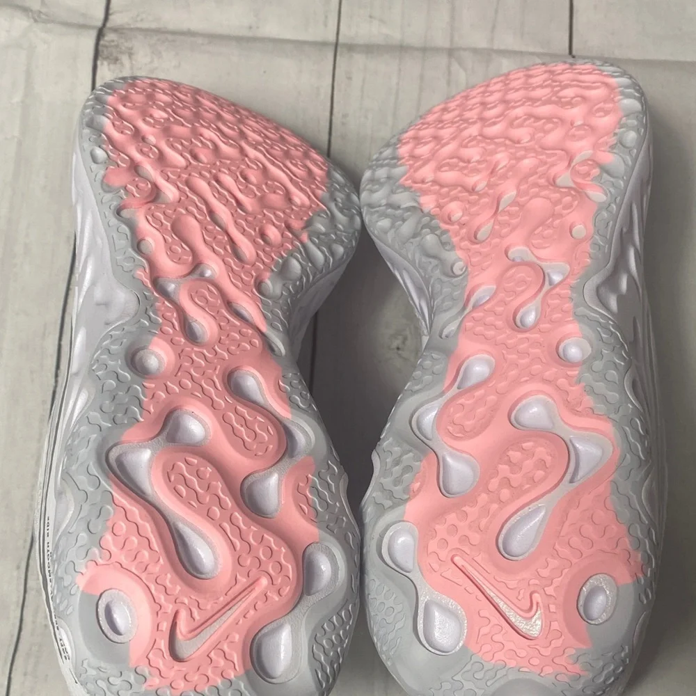 Nike Renew Women’s Running Shoes White/Silver with Pink Sole Size 8.5 NWOT - Picture 6 of 11